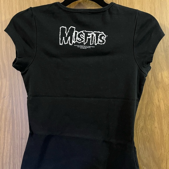 Black, Medium, T-shirt. - Picture 2 of 3